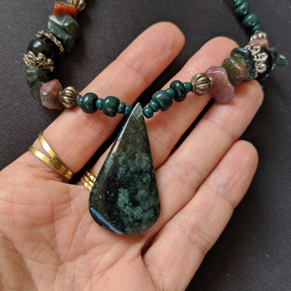 Beautiful jade pendant on necklace - Belize